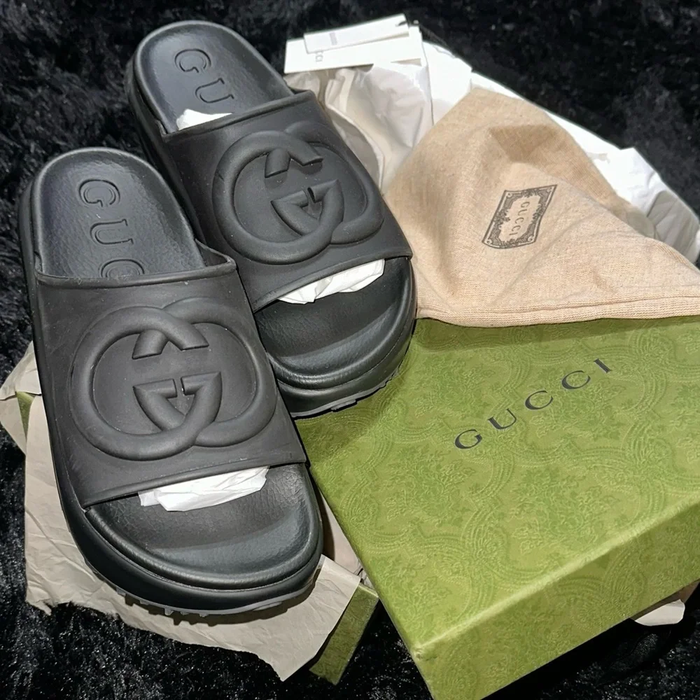 Gucci Interlocking G Logo Black Platform Slides - Picture 3 of 9